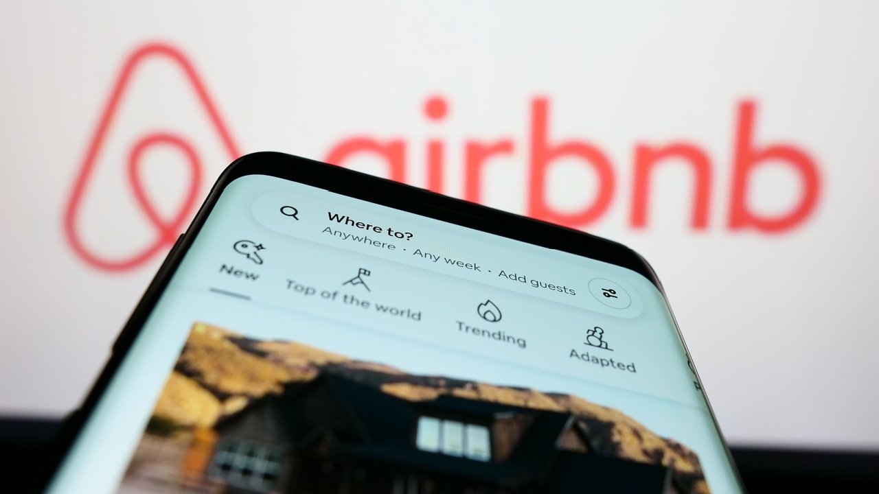 Airbnb, otel rezervasiyası və süni intellekt dəstəyi ilə əlavə xidmət dövrünü başlatdı