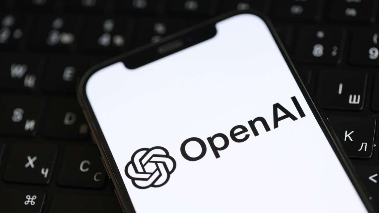 OpenAI, məktəblər və şirkətlər üçün ayrıca ChatGPT iOS tətbiqi təqdim etdi